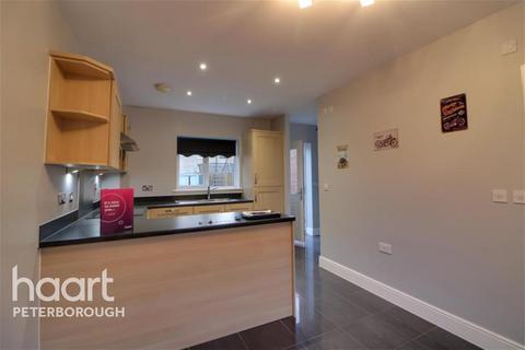 3 bedroom detached house to rent - Athena Close