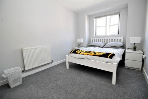 2 bedroom apartment to rent, St James's Street, Portsmouth