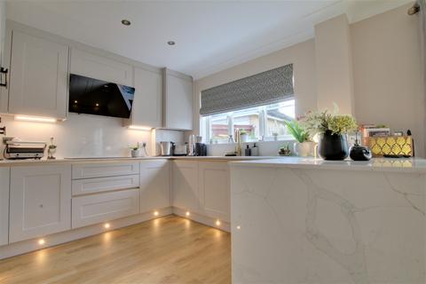 18 Tribune Close, Chatteris, PE16 6UY