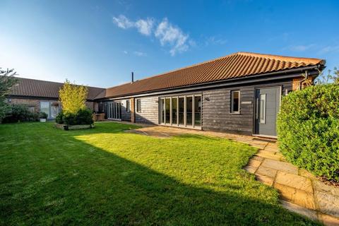4 bedroom barn conversion for sale - Tilney Cum Islington