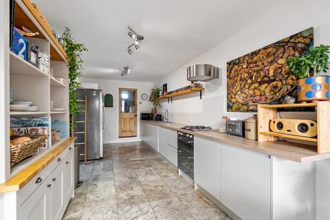 162 Capel Road, London, E7 0JT