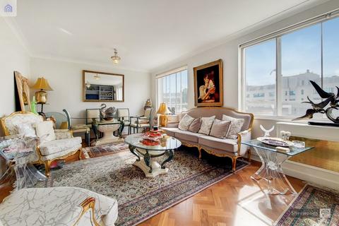 2 bedroom flat for sale, Lexham Gardens, London
