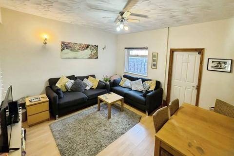 4 bedroom terraced house to rent, Kingslea Road, Withington, M20