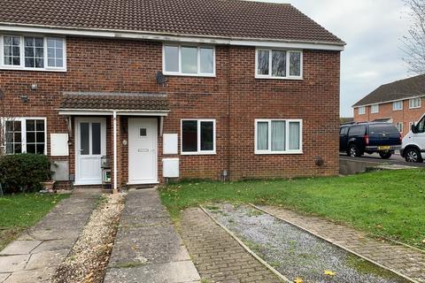 2 bedroom terraced house to rent, Chaffinch Avenue, Frome