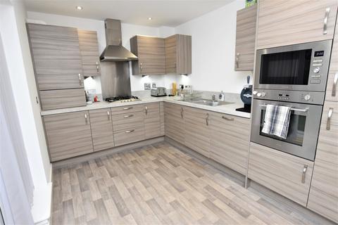 99 Douglas Davidson Drive, Rattray, Blairgowrie, PH10 7FG