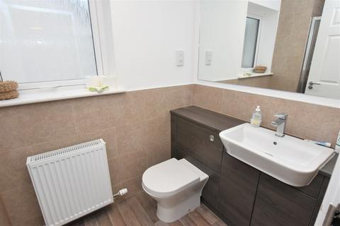 99 Douglas Davidson Drive, Rattray, Blairgowrie, PH10 7FG