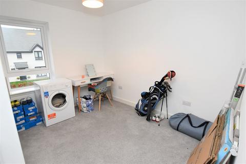 99 Douglas Davidson Drive, Rattray, Blairgowrie, PH10 7FG