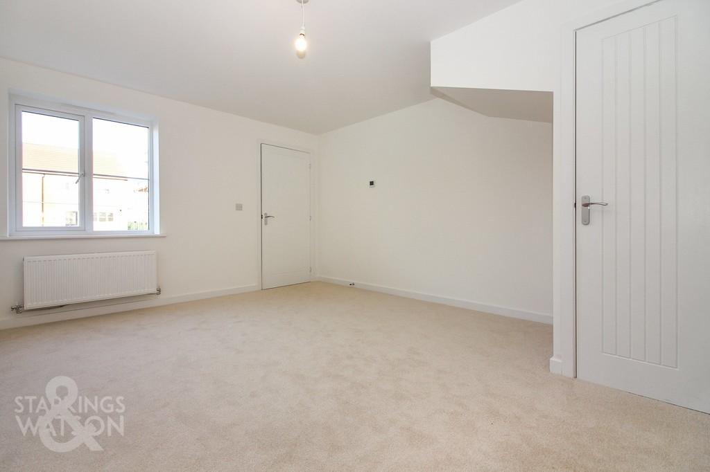 Birchwood Road, Hellesdon, Norwich 3 bed townhouse to rent £1,400 pcm