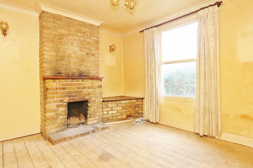 Towneley Cottages, Tysea Hill, Stapleford Abbotts 3 bed terraced house