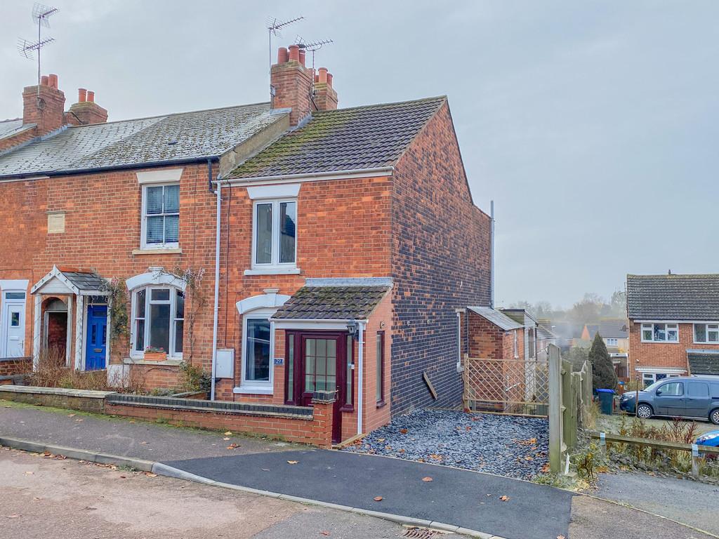 Rockhill Road, Long Buckby, NN6 7PT 2 bed end of terrace house £250,000