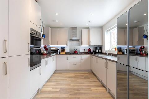 4 bedroom townhouse for sale - Swallowtail Grove, Frimley, Camberley, Surrey, GU16