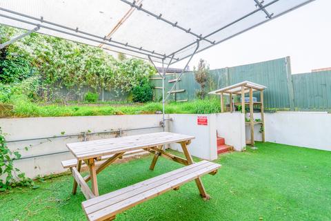 6 bedroom end of terrace house to rent, Widdicombe Way, Brighton