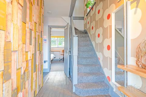 6 bedroom end of terrace house to rent, Widdicombe Way, Brighton