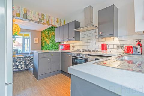 6 bedroom end of terrace house to rent, Widdicombe Way, Brighton