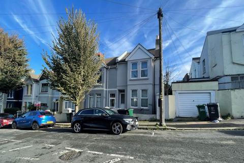 5 bedroom end of terrace house to rent - Bernard Road, Brighton,