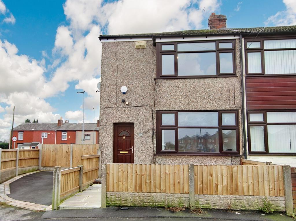 East Street, AshtoninMakerfield... 3 bed end of terrace house £145,000
