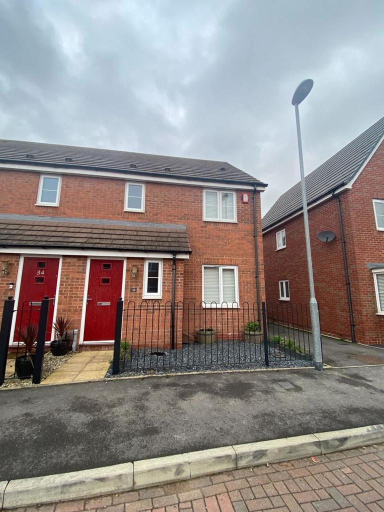 Fairey Street, Cofton Hackett... 3 bed semidetached house to rent £
