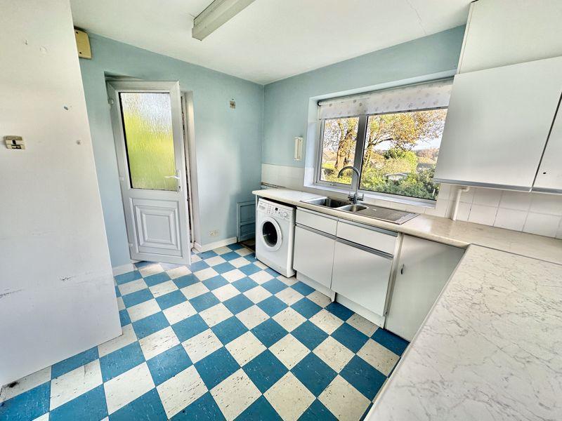 Brownsea Avenue, Corfe Mullen, BH21 2 bed bungalow for sale £275,000