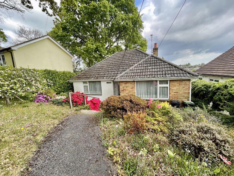 Brownsea Avenue, Corfe Mullen, BH21 2 bed bungalow for sale £275,000