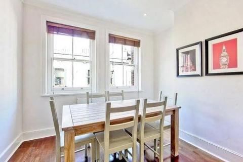 3 bedroom apartment to rent, Weymouth Mews, London, W1G