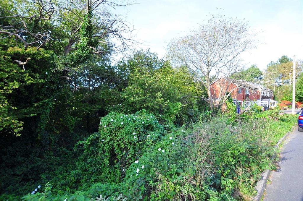 Iverley Road, Halesowen Land £40,000