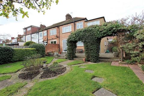 80 York Road, Chingford, London, E4 8LA
