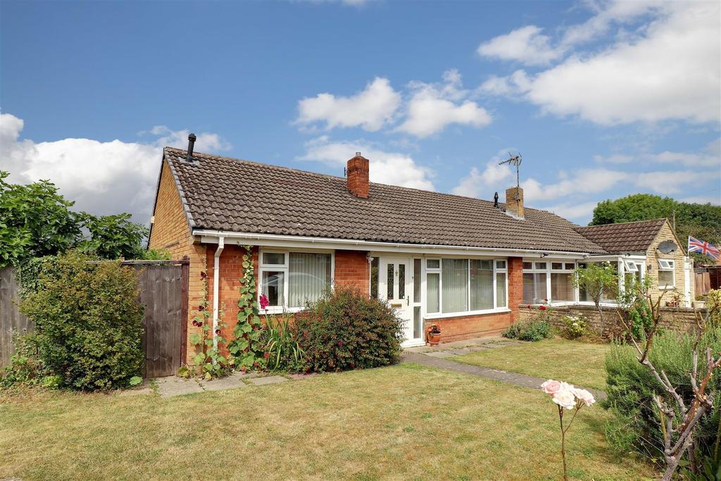 Kentmere Close, Hatherley, Cheltenham 3 bed semidetached bungalow £310,000