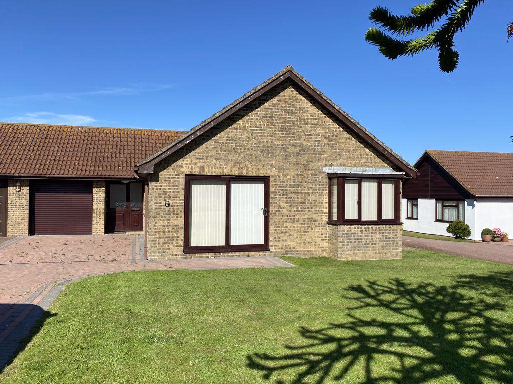 Langdon Close St. MargaretsatCliffe 3 bed bungalow £1,450 pcm (£335 pw)
