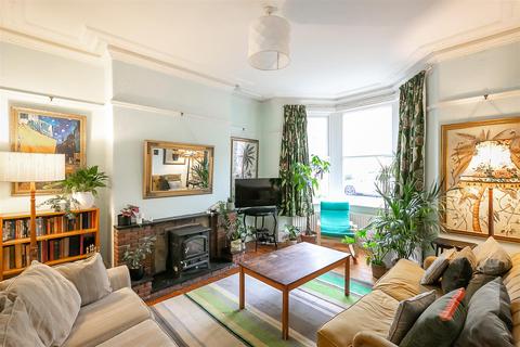 4 bedroom terraced house for sale - Mundella Terrace, Heaton, Newcastle upon Tyne