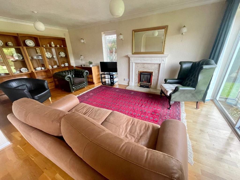 Beauchamp Road, Solihull 4 bed detached house £520,000
