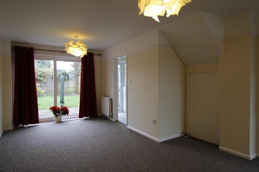 Hadow Way, Quedgeley, Gloucester 3 bed semidetached house £995 pcm