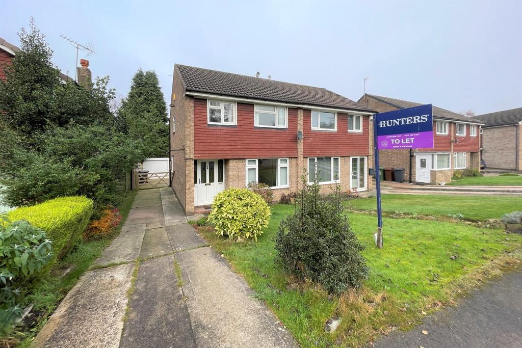 Wentworth Crescent, Alwoodley, Leeds 3 bed semidetached house to rent
