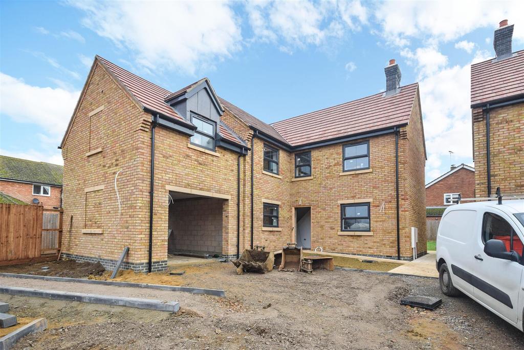 Hope Street, Bozeat, Wellingborough 3 bed detached house £450,000
