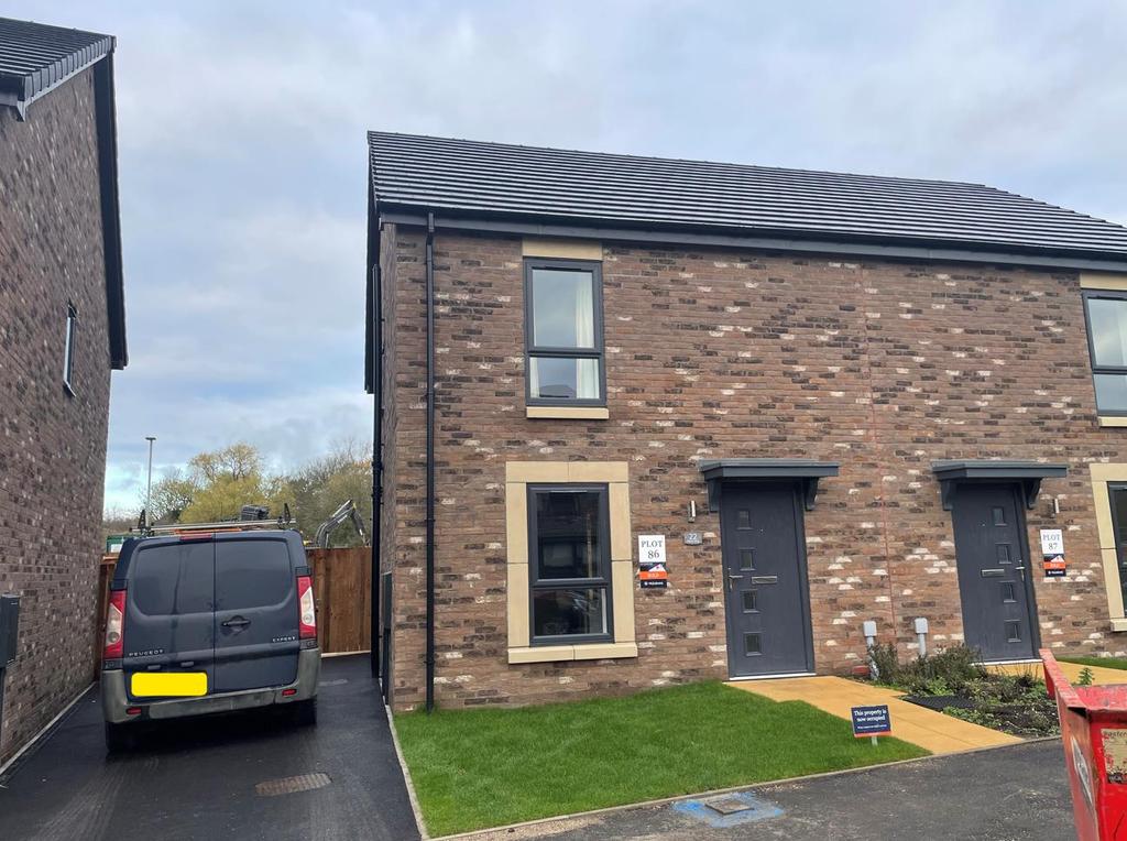 Parisi Way, Pocklington, York 3 bed house to rent £950 pcm (£219 pw)