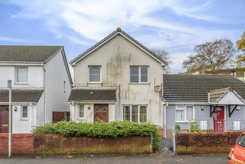 Pentre Treharne Road, Landore, Swansea 3 bed semidetached house £115,000