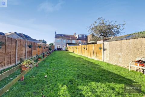 22 Willow Road, Romford, RM6 6UT