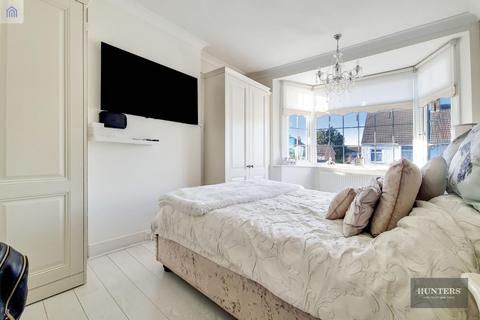 22 Willow Road, Romford, RM6 6UT