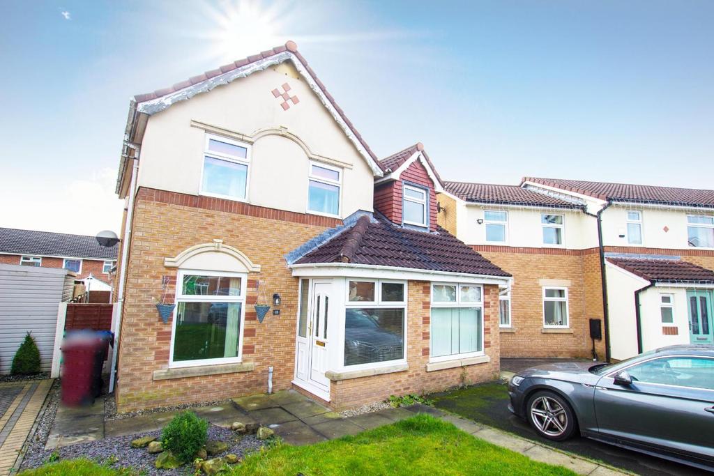 Prunella Drive, Lower Darwen, Darwen 3 bed detached house £1,100 pcm