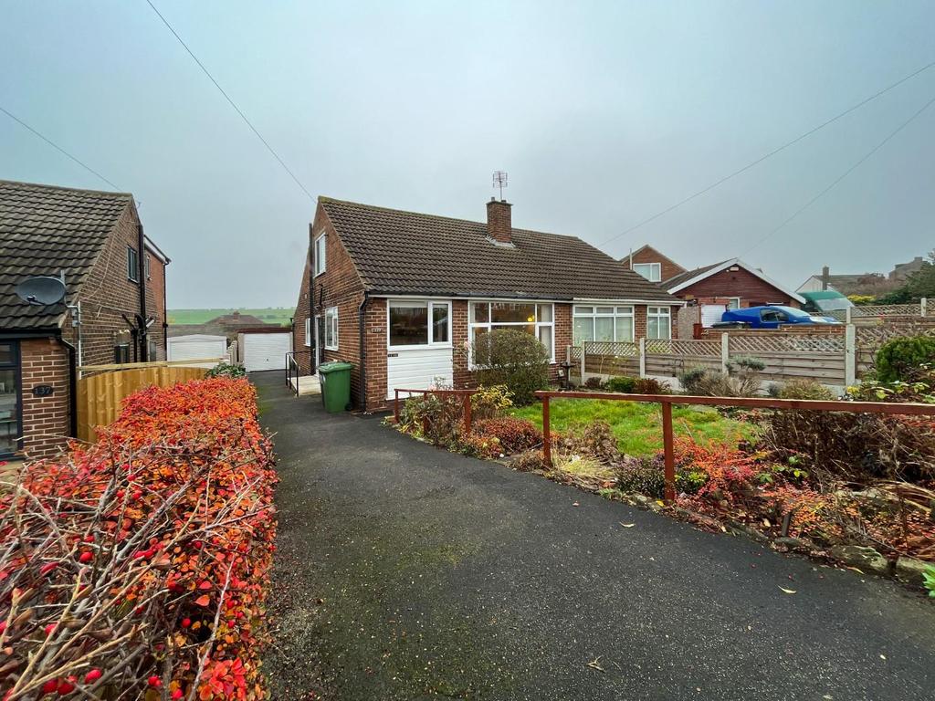 Leeds Old Road, Heckmondwike 3 bed semidetached bungalow £180,000
