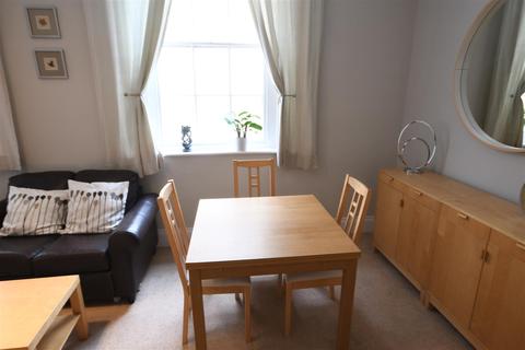 2 bedroom flat to rent - Parade, Leamington Spa
