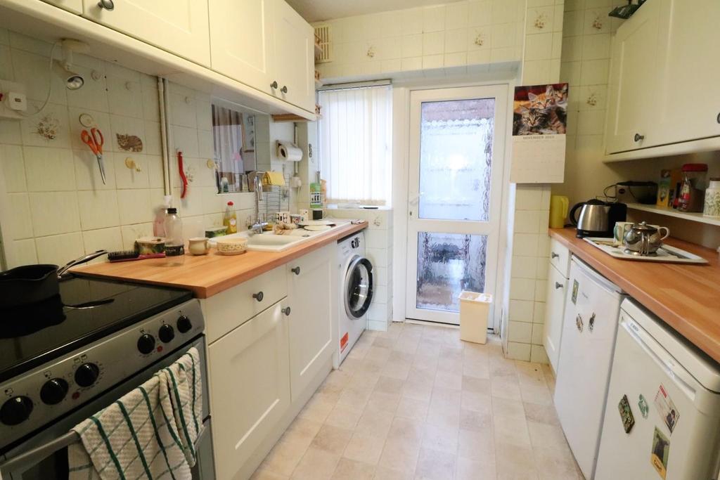 Valley Road, Lillington, Leamington Spa 2 bed terraced house for sale