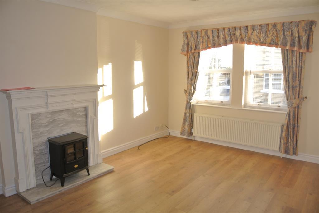 High Street, Clifford, Wetherby 2 bed flat £795 pcm (£183 pw)