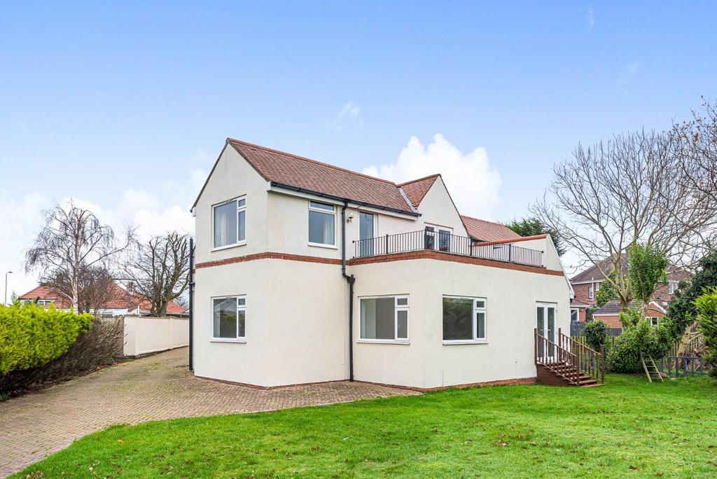 Filey Road, Scarborough 5 bed detached house for sale £425,000