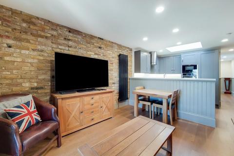 4 Milton Place, Chislehurst, BR7 5FA