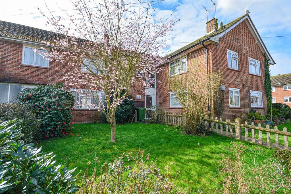 Coronation Gardens, Battle 3 bed terraced house £250,000