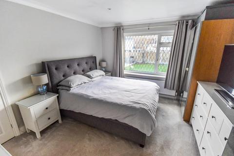 33 Effingham Road, Harden, Bingley, BD16 1LQ