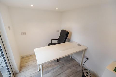 33 Effingham Road, Harden, Bingley, BD16 1LQ