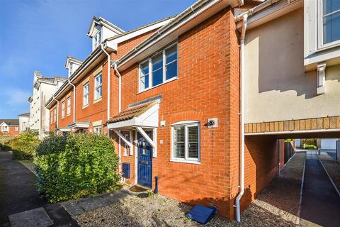 36 Berry Way, Andover, SP10 3XT