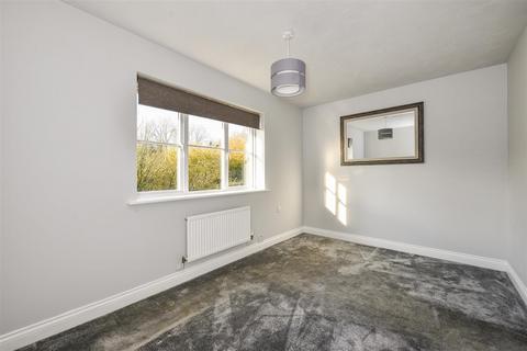 36 Berry Way, Andover, SP10 3XT