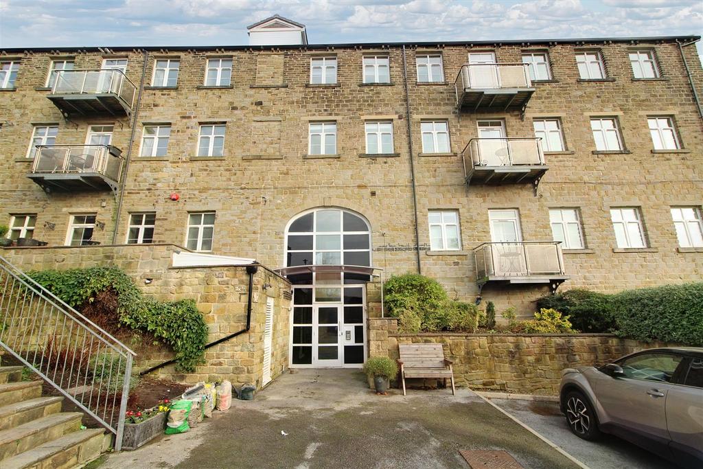 Sharp Lane, Almondbury, Huddersfield, HD4 6TH 2 bed apartment for sale